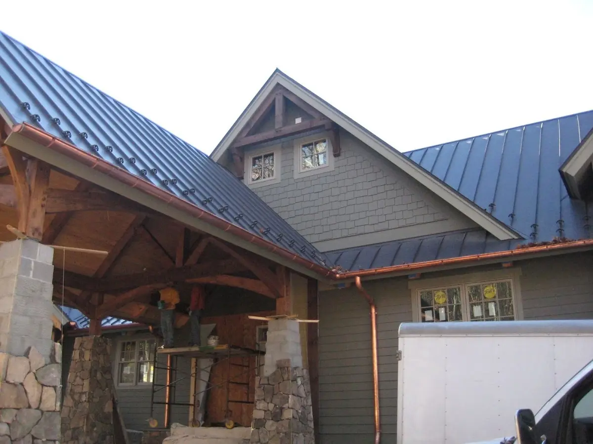 Craftsman Roofing team delivering quality roofing work in Ontario